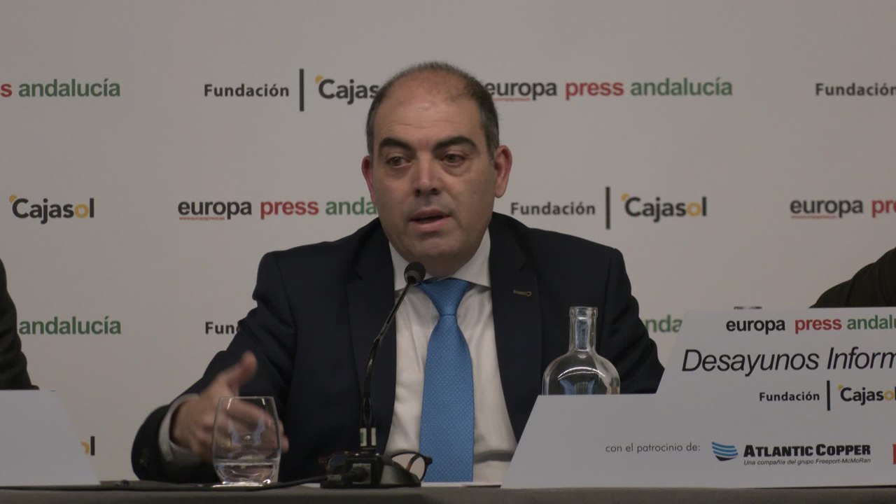 Amor acusa al Gobierno de crear "alarma social"