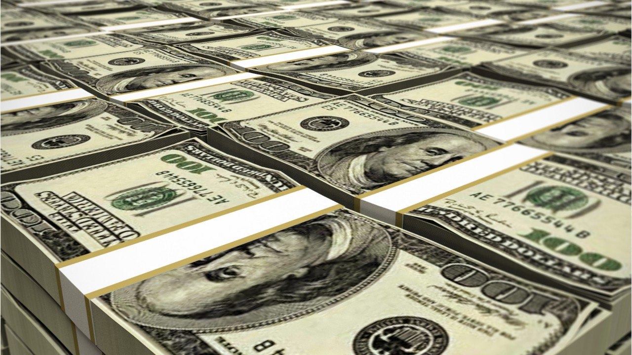 Report: 32% Of Works Spend Paycheck Before Payday