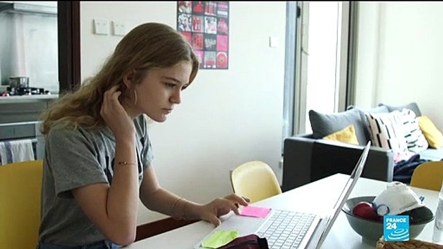Coronavirus: Hong Kong students forced to adapt to homeschooling