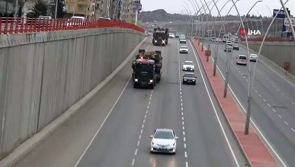 Suriye sınırına tank sevkıyatı sürüyor