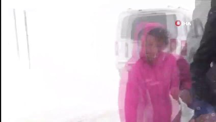 Ağrı'da tipi hayatı olumsuz etkiliyor