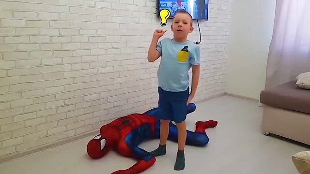 Spider Man opens Screen МОЙ ДРУГ В РЕАЛЬНОЙ ЖИЗНИ! ПОЯВИЛСЯ ИЗ ТЕ ЛЕВИЗОРА, ВИДЕО ДЛЯ ДЕТЕЙ