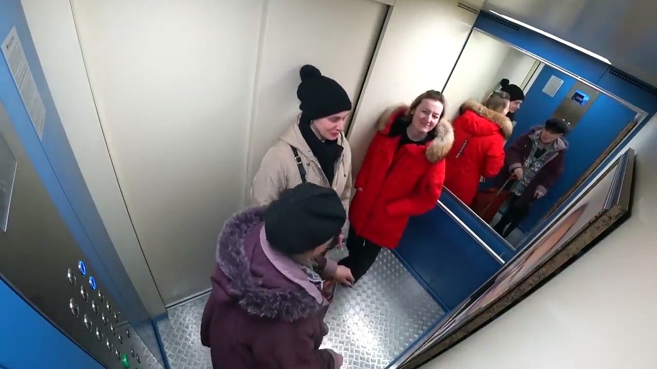 Prank portrait of Putin in elevator in Russia
