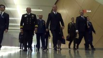 Milli Savunma Bakanı Akar, NATO zirvesinde mevkidaşları ile bir araya geldi