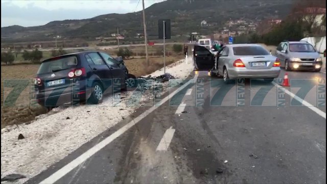 PESE TE PLAGOSUR NE AKSIDENT, PERPLASEN TRE MAKINA NE VLORE - News, Lajme - Kanali 7