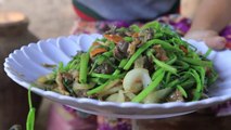 Cambodian food - Fried chicken gizzard with vegetable - ឆាកោះមាន់ជាមួយបន្លែ - ម្ហូបខ្មែរ
