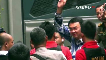 Ahok Segera Rilis Buku Kedua, Netizen Minta Ini...