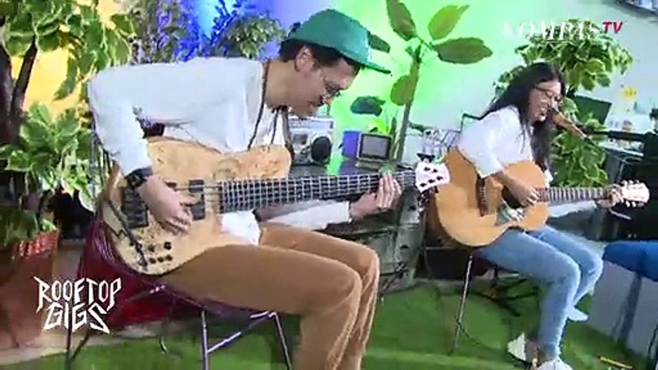 Endah N Rhesa - Liburan Indie (Live at Rooftop Gigs)