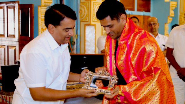 மருத்துவரை சந்தித்த தோனி... என்ன காரணம் ?