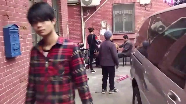 Shanghai Walks #1 - Yong Kang Road, Xiang Yang Nan Road - Lane house streets atmosphere (April 2016)