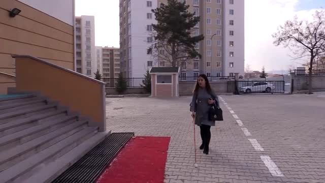 Görme engelli Nefise öğretmen öğrencilerinin dünyasını aydınlatıyor - KIRIKKALE