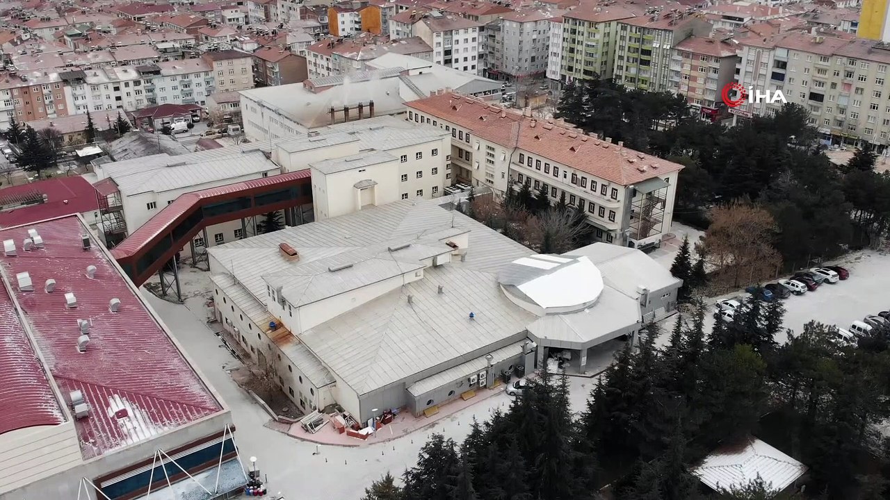 Eski hastane depremzedelere ev oldu