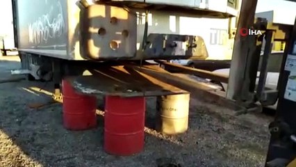 Tırın zulasından 429 bin liralık kaçak sigara çıktı