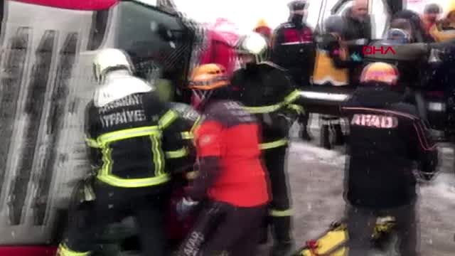 Aksaray doğum yapan kızını görmek için giderken kaza yaptılar 5 yaralı