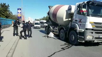 Esenyurt'ta beton mikserinin çarptığı kişi öldü