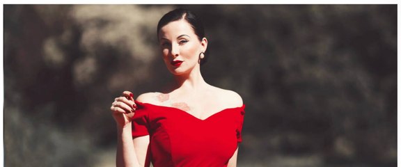 7 فساتين حمراء أنيقة لسهرة عيد الحب