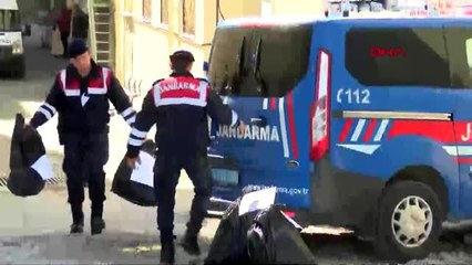 İzmir bergama'da işçi servisi ile kamyon çarpıştı, ölü ve yaralılar var -6