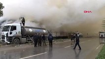 Adana silaj fabrikasında çıkan yangın nedeniyle karataş yolu çift yönlü trafiğe kapatıldı-1