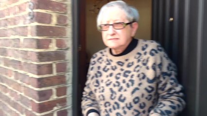 Boussu.Therese, 71 ans est obligée de mettre sa voiture au garage . Vidéo Eric Ghislain