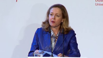 Calviño señala que las previsiones de Bruselas están "alineadas" con el Gobierno