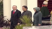 Cumhurbaşkanı erdoğan, pakistan'da resmi törenle karşılandı