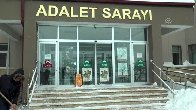 FETÖ'nün adliye mahrem yapılanmasına yönelik operasyonda 4 zanlı serbest bırakıldı