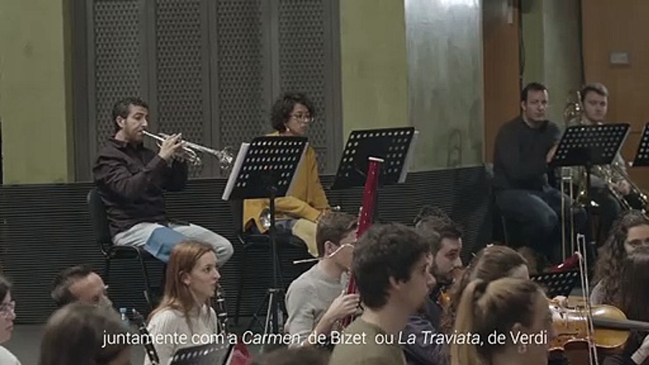 A pesar de que le subvencionen, el hermano de Pedro Sánchez demuestra que sabe de música lo mismo que su hermano de economía