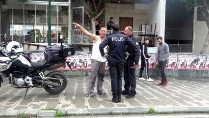 Çöpten topladığı parçalarla yaptığı motosikletine 4 bin lira ceza verildiğini duyunca gözyaşlarına boğuldu