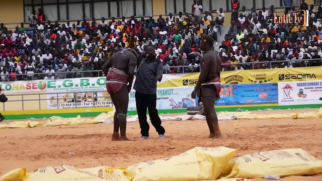 KO extraordinaire le neveu d'Ama Baldé s'explose sur l'homonyme de Siteu...