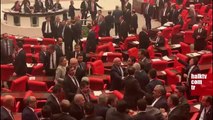 HDP ve AKP grubu Meclis'te birbirine girdi