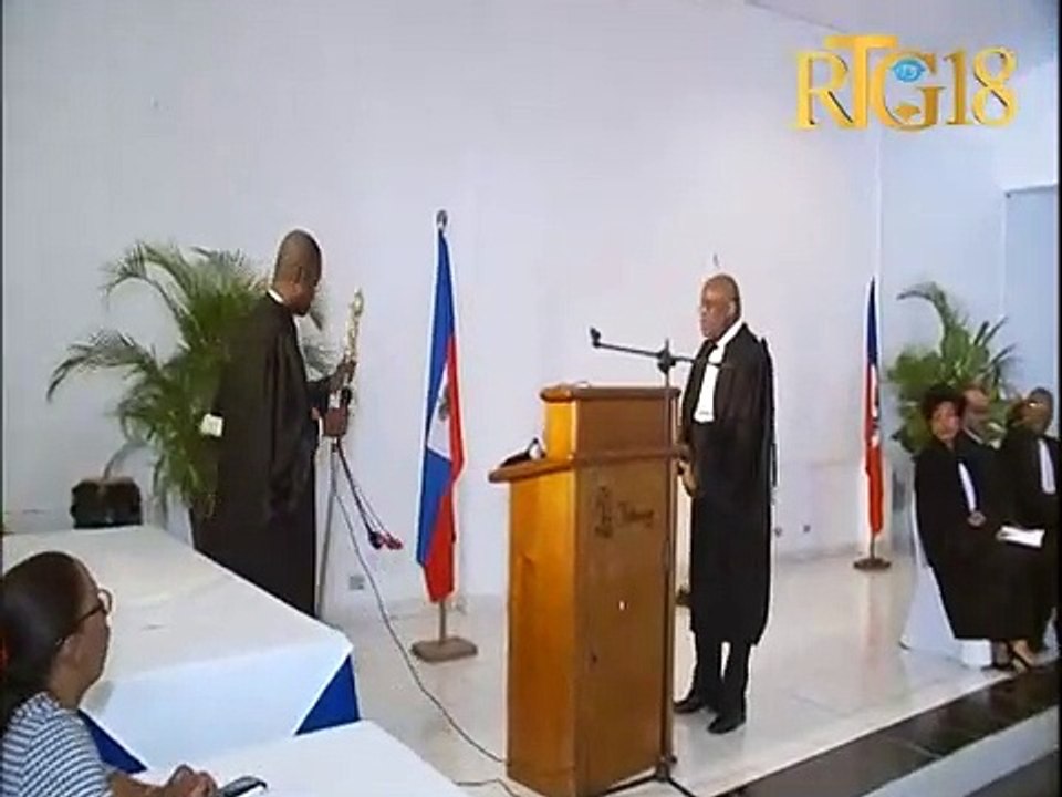 Me. Dorval Monferrier enstale kòm nouvo batonye lòd avoka pòtoprens.