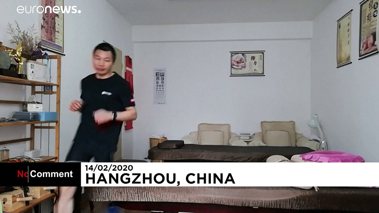 Wegen Covid-19-Quarantäne: Chinese läuft Marathon in seiner Wohnung
