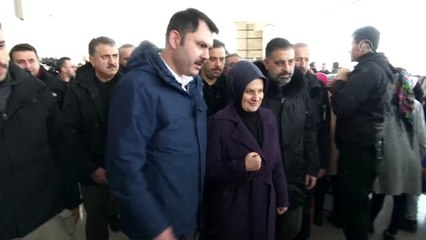 Bakanlar Soylu ve Kurum, Elazığ Valiliği Sosyal Giyim Merkezini ziyaret etti