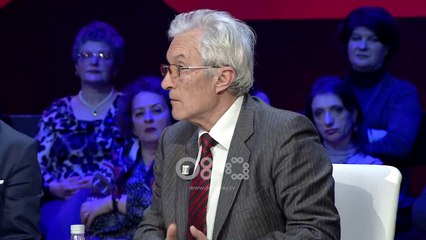 Doçi me poezi: Denbabaden kemi qenë legen...Amerika dhe Trumpi e di se ne jemi legena