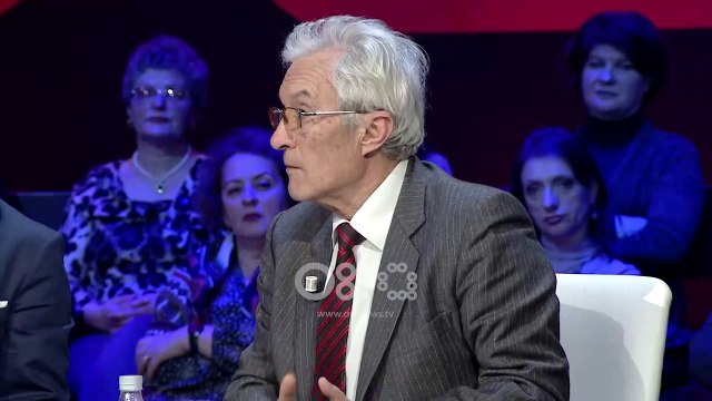 Doçi me poezi: Denbabaden kemi qenë legen...Amerika dhe Trumpi e di se ne jemi legena