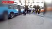 Ankara'da utandıran görüntü! Başkentte engelli vatandaş, otobüse böyle bindi
