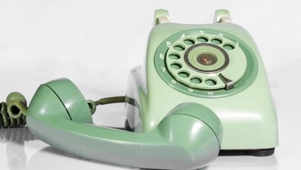 Modern-Day Steampunk: The Rotary Dial Cellphone