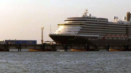 태국, 크루즈선 입항 '오락가락' / YTN