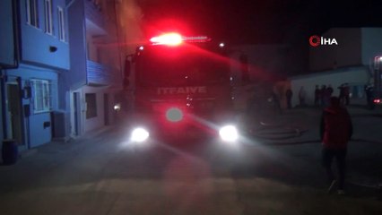 Bursa'da 3 katlı geri dönüşüm fabrikasında büyük yangın