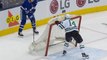Jamie Benn gets crafty, lifts up net to attempt poke check