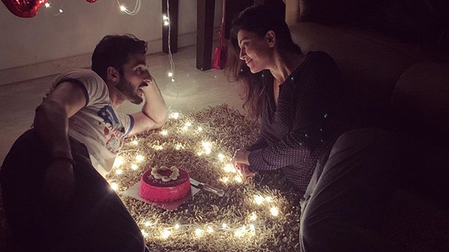 Valentine's Day 2020 : Sushmita Sen ने Boyfriend Rohman Shawl के साथ मनाया वैलेंटाइन डे | Boldsky