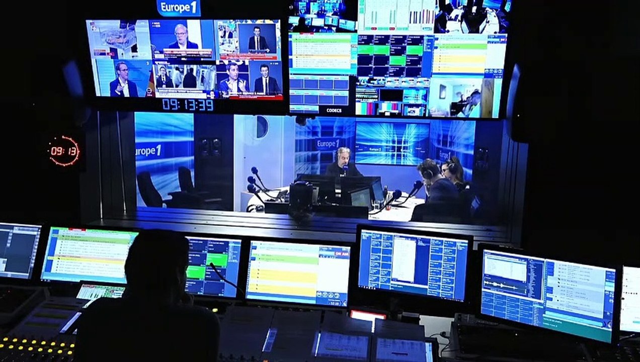 Les quotidiens nationaux augmentent leurs ventes, Clint Eastwood accorde une interview à "L'Équipe"