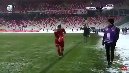 A Spor'a bir tepki de Sivasspor taraftarından: 'A Spor dışarı'