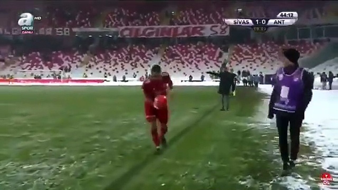 A Spor'a bir tepki de Sivasspor taraftarından: 'A Spor dışarı'