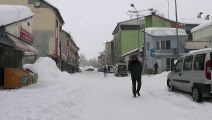 Ovacık'ta kar kalınlığı 2 metreye ulaştı - TUNCELİ