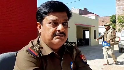 शामली: कांधला थाना अध्यक्ष ने बैंक और कॉलेज के सामने लगवाए जागरुकता नोटिस