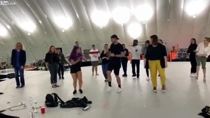 Shakira vous montre  sa danse du Super Bowl