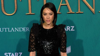 Mishel Prada STARZ “Outlander” Season 5 World Premiere Red Carpet Fashion