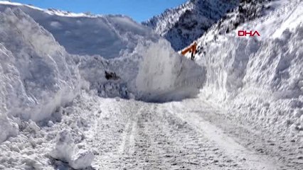 Van bahçesaray'da yol açma çalışmaları başladı