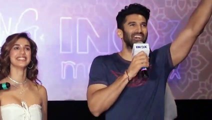 आदित्य रॉय कपूर और दिशा पटानी ने दर्शकों को दीवाना बनाने के लिए आईनॉक्स थिएटर मलाड में सरप्राइज विजिट किया